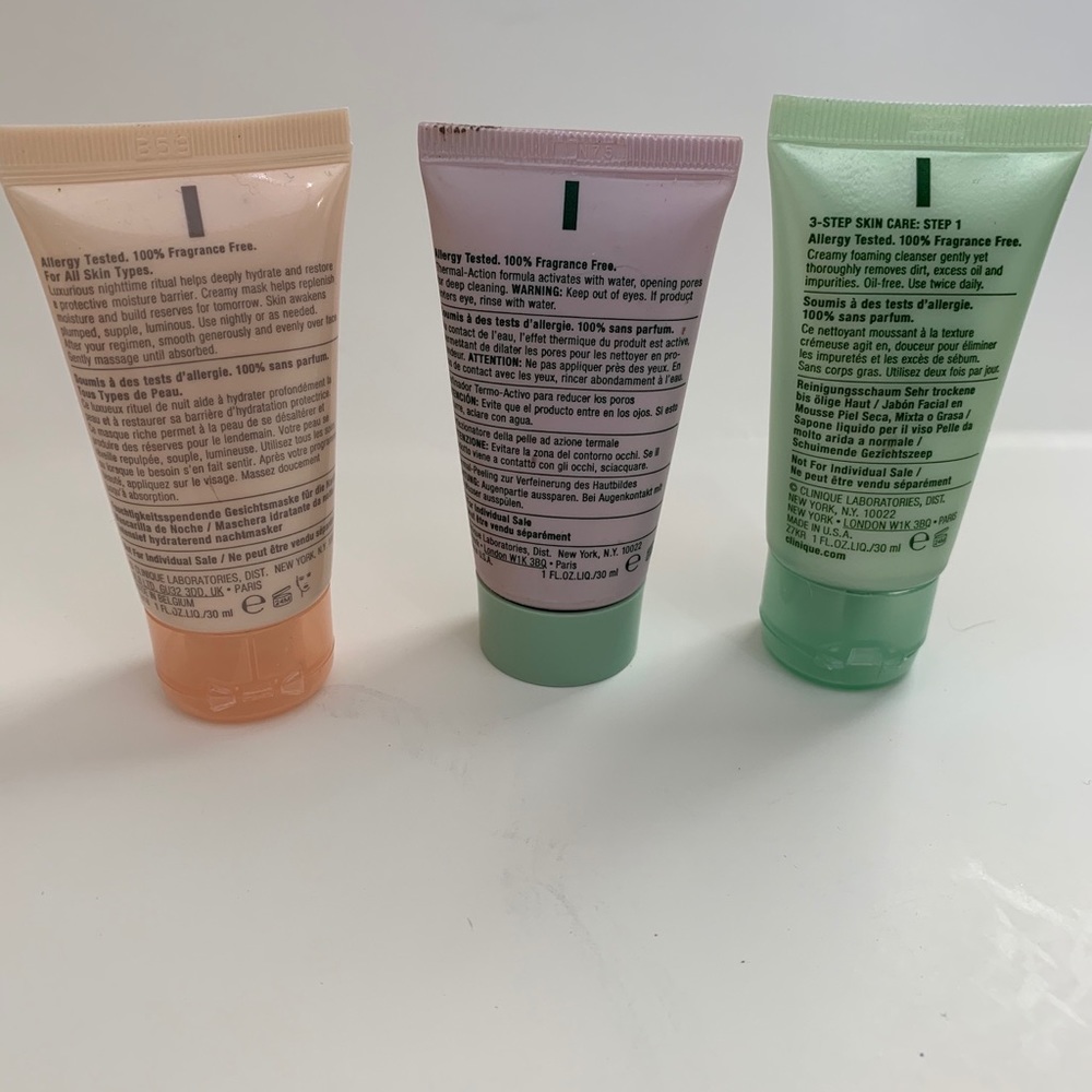 Clinique Trio 🥳🛍HOST PICK 🛍🥳 - Picture 2 of 3